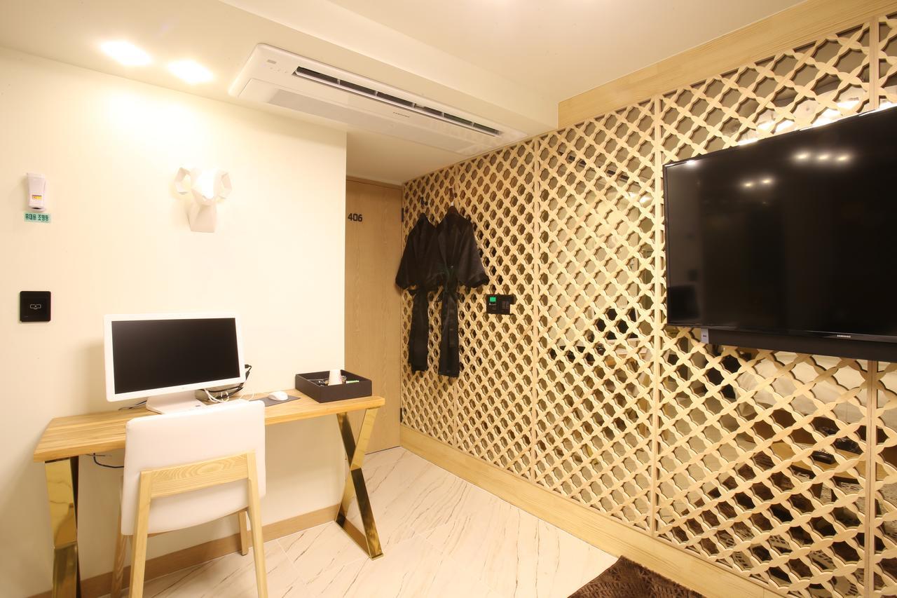 Guri Cello Hotel Luaran gambar